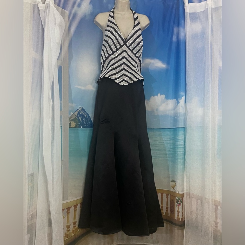 XCITE,sz12,pearlwhite beaded  peplum topw,blk satin